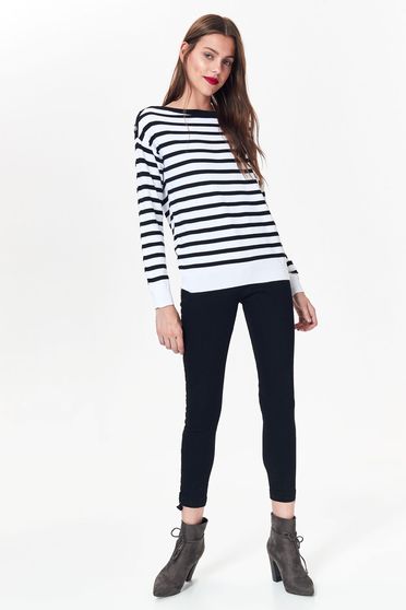 Pulover Top Secret negru casual cu croi larg material fin la atingere cu dungi
