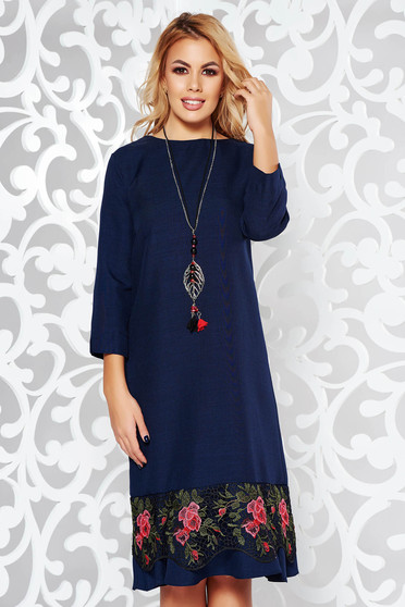 Darkblue elegant flared dress slightly elastic fabric with lace details accessorized with chain