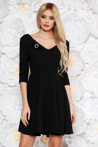 StarShinerS black elegant cloche dress flexible thin fabric/cloth with v-neckline accessorized with belt