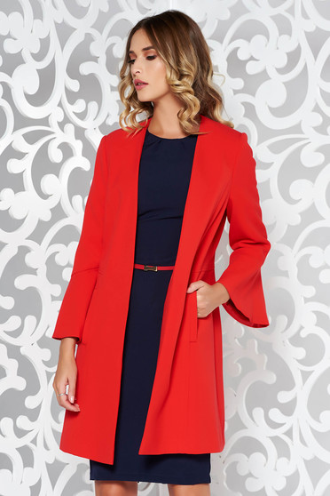 Red elegant coat soft fabric with inside lining with pockets with 3/4 sleeves