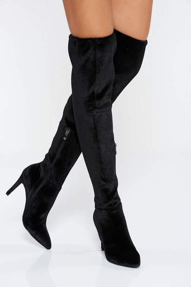 Black boots from velvet fabric slightly pointed toe tip