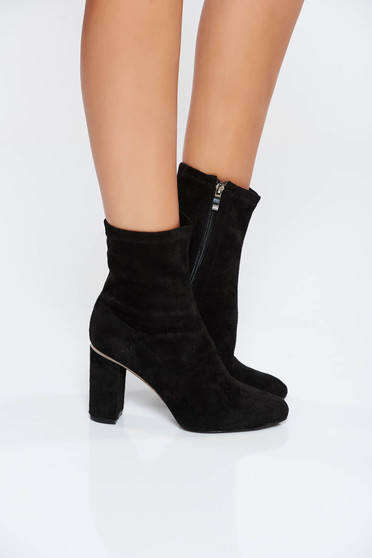 Black casual ankle boots