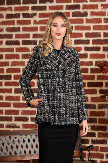 Jacheta neagra office cu un croi drept din material gros captusita pe interior