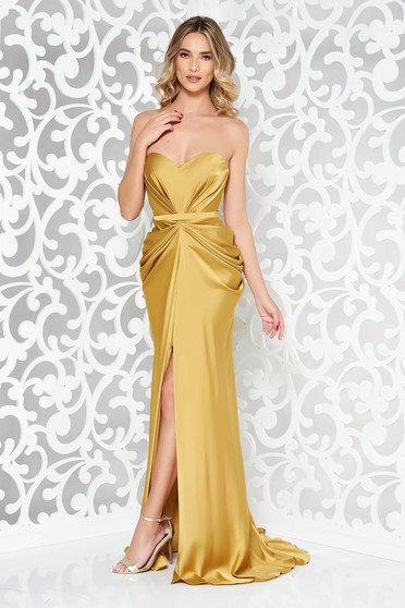 Rochie Ana Radu mustarie de lux din material satinat cu umeri goi cu push-up accesorizata cu cordon