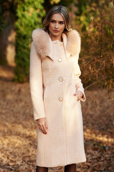 Cream elegant wool coat straight with inside lining with pockets fur collar