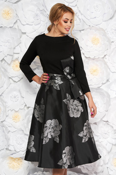 Rochie Artista argintie de ocazie midi in clos captusita pe interior accesorizata cu o fundita