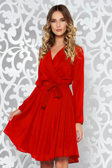 Rochie StarShinerS rosie eleganta in clos din voal captusita pe interior cu elastic in talie accesorizata cu cordon