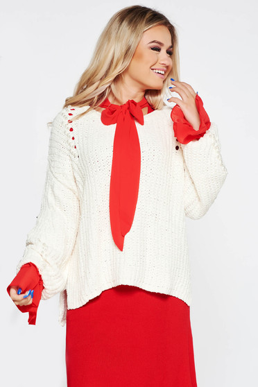 Pulover SunShine alb casual cu croi larg din material tricotat catifelat cu aplicatii cu perle