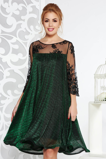 Rochie Artista verde de ocazie cu croi larg din material subtire cu fir lame captusita pe interior cu maneci din dantela