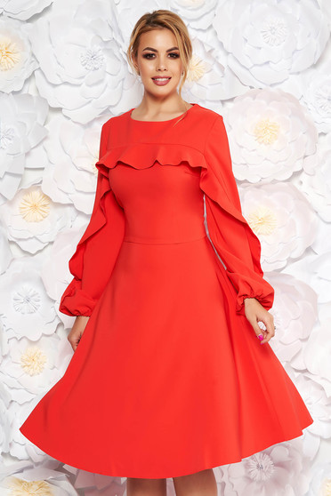 Rochie LaDonna corai eleganta in clos din stofa usor elastica captusita pe interior cu volanase