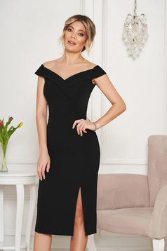 StarShinerS black occasional dress with tented cut with v-neckline on the shoulders
