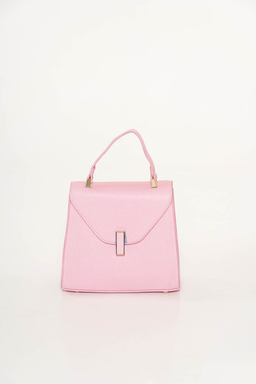 Lightpink casual bag from ecological leather with metalic accessory