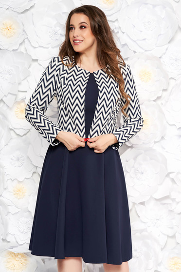 Compleu albastru-inchis office cu rochie in clos din material usor elastic si sacou cu imprimeu geometric