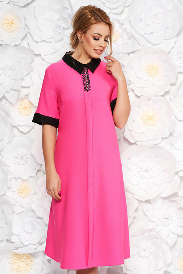 Rochie roz eleganta midi cu croi larg din material fin la atingere cu aplicatii cu margele cu buzunare