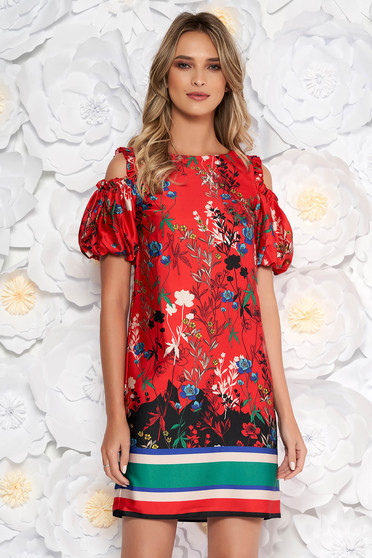 Rochie rosie eleganta cu un croi drept din material satinat captusita pe interior cu umeri decupati