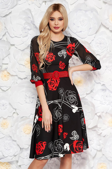 Rochie PrettyGirl neagra cu flori rosii eleganta midi in clos din stofa subtire usor elastica cu maneci din voal cu accesoriu tip curea