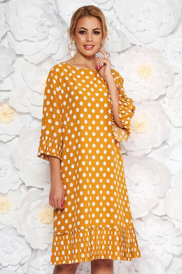 Rochie mustarie de zi cu croi larg cu maneci clopot din material subtire cu buline