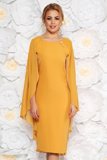 Rochie mustarie de ocazie din stofa subtire usor elastica suprapunere cu voal