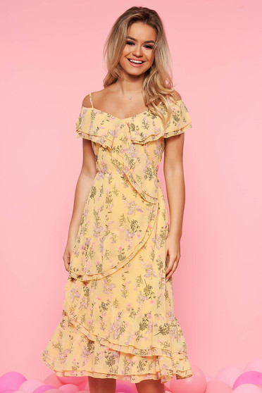 Rochie Top Secret galbena de zi in clos cu umeri goi cu elastic in talie cu volanase