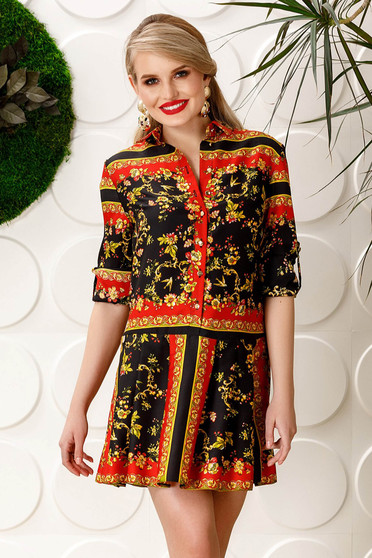 Rochie PrettyGirl neagra de zi cu un croi drept cu maneci lungi din material satinat captusita pe interior