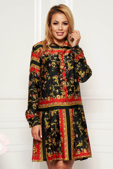Rochie PrettyGirl neagra de zi cu un croi drept cu maneci lungi din material satinat captusita pe interior