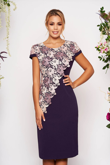 Rochie mov eleganta midi cu un croi drept cu maneci scurte si suprapunere cu dantela