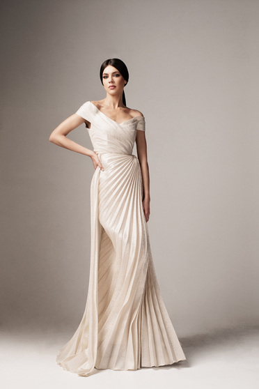 Luxurious dresses, Ana Radu gold occasional long mermaid dress with v-neckline on the shoulders - StarShinerS.com