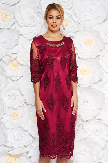 Rochie visinie de ocazie cu un croi drept cu maneca 3/4 din material satinat suprapunere cu dantela