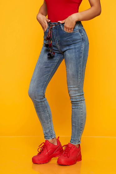 Blugi albastri skinny cu talie medie din bumbac usor elastic