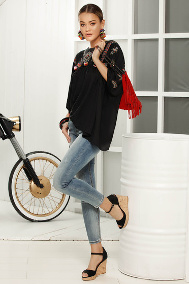 Blugi albastri skinny cu talie medie din bumbac usor elastic