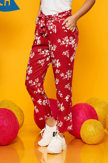 Pantaloni Top Secret rosii casual cu talie medie cu buzunare din material vaporos cu imprimeuri florale