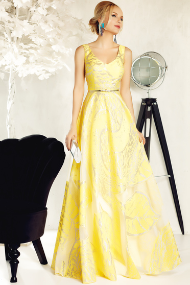 Rochie Fofy galbena de ocazie in clos fara maneci cu decolteu in v accesorizata cu cordon