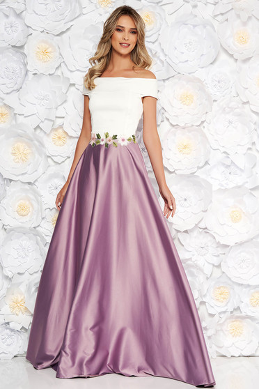 Rochie Artista lila de ocazie in clos din material satinat cu insertii de broderie