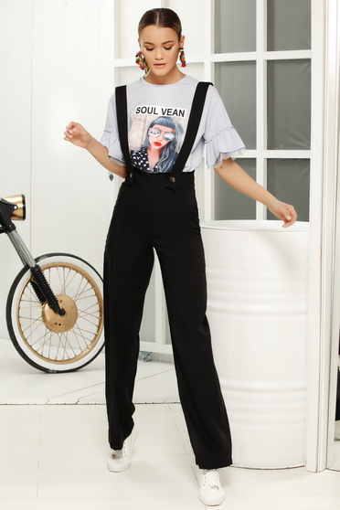 Tricou albastru-deschis cu croi larg cu maneci scurte cu volanase la maneca