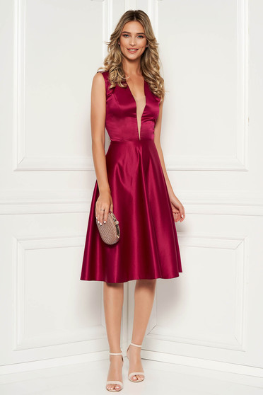 Rochie fuchsia de ocazie asimetrica in clos cu decolteu adanc din satin