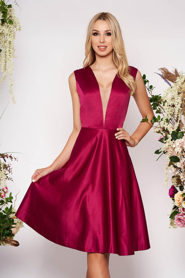 Rochie fuchsia asimetrica de ocazie din satin in clos cu decolteu adanc fara maneci