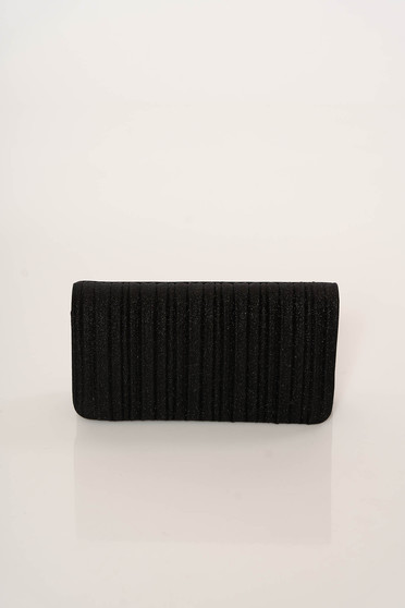 Geanta dama neagra plic eleganta accesorizata cu lant metalic cu un compartiment cu buzunar interior