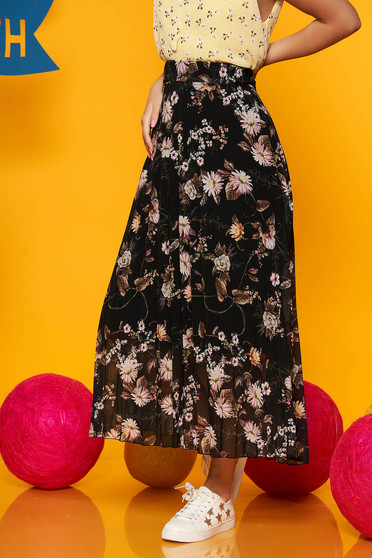 Fusta SunShine neagra din voal in clos cu talie medie si imprimeu floral