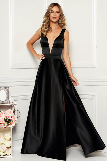 Rochie Artista neagra de ocazie in clos din satin decupat pe picior cu decolteu in v