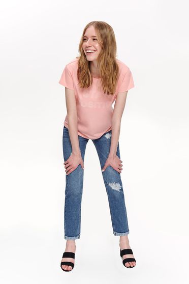 Tricou Top Secret roz casual cu croi larg cu spatele decupat cu decolteu rotunjit cu mesaje