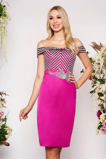 Rochie mov eleganta midi de ocazie din material satinat tip creion cu umeri din plasa