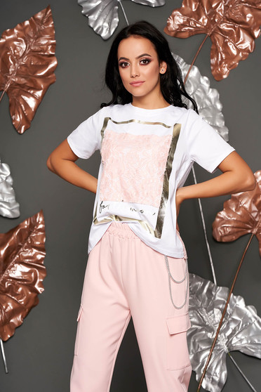 Tricou roz deschis casual din material vaporos cu croi larg si maneci scurte