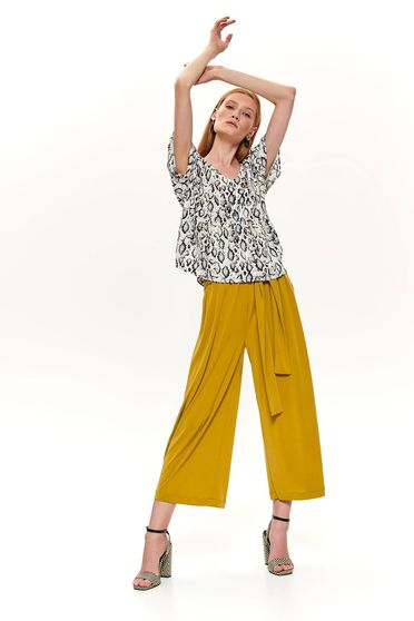 Bluza dama Top Secret crem casual cu croi larg snake print cu decolteu in v