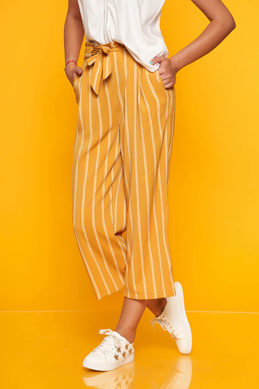 Pantaloni SunShine mustarii cu un croi drept si elastic in talie