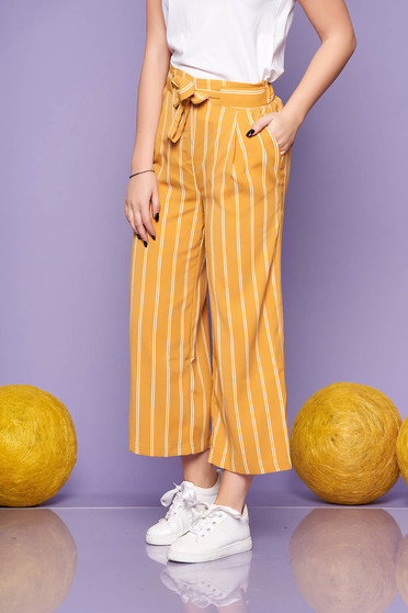 Pantaloni SunShine mustarii cu un croi drept si elastic in talie