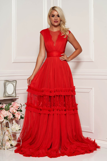 Rochie Ana Radu rosie de lux in clos cu decolteu in v cu aplicatii de dantela accesorizata cu cordon