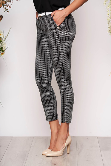 Pantaloni SunShine negri casual conici din bumbac cu talie medie si imprimeuri grafice