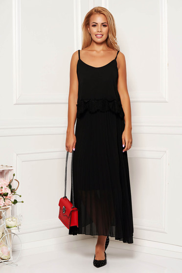 Rochie SunShine neagra midi de zi din voal cu croi larg plisata cu bretele