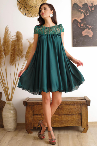 Rochie Artista verde petrol de ocazie cu croi larg din voal captusita pe interior cu insertii de broderie
