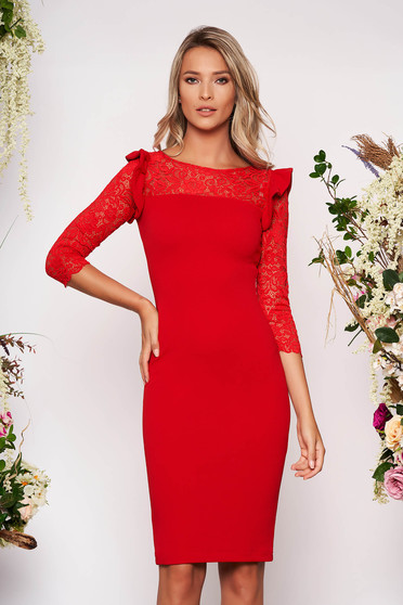 Rochie StarShinerS rosie midi de ocazie tip creion din material elastic fara captuseala cu maneci trei-sferturi din dantela